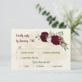 Botanische Hochzeit mit Burgunder Champagner-Blume RSVP Karte (Stehend Vorderseite)