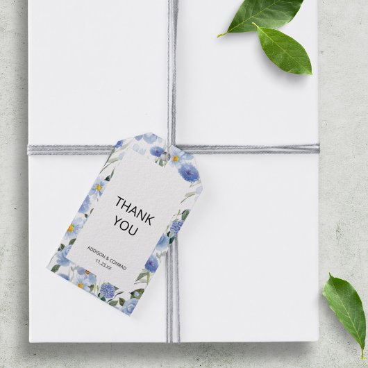 Botanische Hochzeit mit weichem blauem Wasser Geschenkanhänger