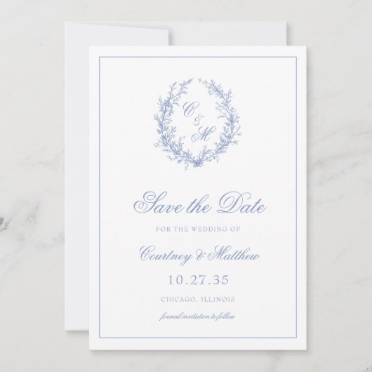Botanische Keilhochzeit mit Dusty Blue Monogram Save The Date (Vorderseite)