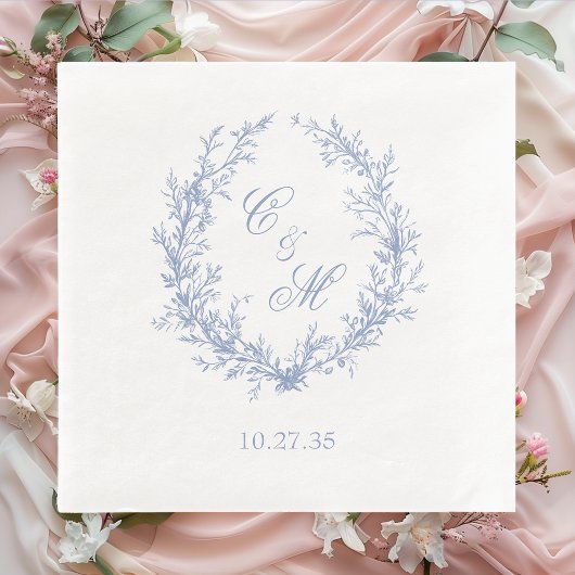 Botanische Keilhochzeit mit Dusty Blue Monogram Serviette