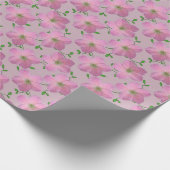 Botanische rosa Pelargonie-Blume auf irgendeiner Geschenkpapier (Ecke)