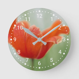 Botanische rote Tulpenblume Naturfotografie Runde Wanduhr