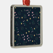 Botanischer Blume Ornament Aus Metall (Rechts)