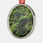 Botanischer grüner Waldboden Ferns Silbernes Ornament (Links)
