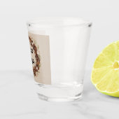 Botanischer Kaffebohnen-Kranz mit individuellem Lo Schnapsglas (Rechts)