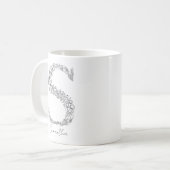Botanischer Monogramm-Schwarz-weißer Brief Kaffeetasse (Vorderseite Links)