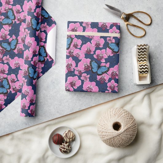 Botanischer Orchideengarten mit Schmetterlingen Geschenkpapier (Basteln)