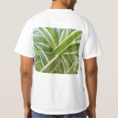 Botanisches Design aus grün und weiß schattiertem  T-Shirt (Rückseite)