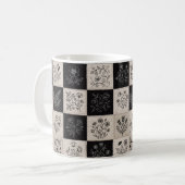 Botanisches florales Leder-Optik-Patchwork gestick Kaffeetasse (Vorderseite Links)