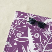 Botanisches florales Lila Strandtuch (Beispiel)
