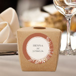 Botanisches Foliage Terracotta Hochzeit Personalis Runder Aufkleber<br><div class="desc">Einfache, warme und erdige Hochzeitsaufkleber in einem Duett aus Terrakotta und Creme. Ein botanisches Design mit einladender Tafel, gerahmt mit Aquarellfarben Blätter und Blattwerk in Rost Zimt Creme Mandelgelb und Gold. Elegantes, grünes Design mit modernem Stil. Bitte stöbern Sie in meinem Shop - Foliage Duet Kollektion - für passende Artikel....</div>
