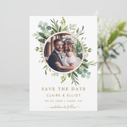 Botanisches Gold Green Wreath Wedding Foto Save The Date (Stehend Vorderseite)