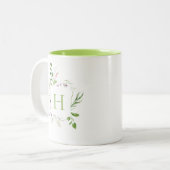 Botanisches Monogramm der eleganten Wildblume Zweifarbige Tasse (Vorderseite Links)