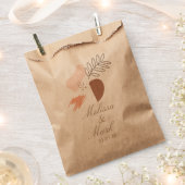 Botanisches Monogramm mit minimaler geometrischer Geschenktütchen (Ausgeschnitten)