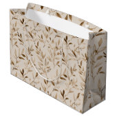 Botanisches Olivenblatt Beige Blumenmuster Große Geschenktüte (Rückseite Schrägansicht)