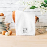 Botanisches Wappen | Zeitloses Monogramm Teetuch Geschirrtuch<br><div class="desc">Elevante Küche mit Botanischem Wappen | Zeitloses Mongram Tea Handtuch, eine wunderschön gestaltete Mischung aus Eleganz und Funktionalität. Dieses individuell gestaltete Teetuch besticht durch ein raffiniertes botanisches Wappen mit einem delikaten Monogramm und ist somit die perfekte Ergänzung zu einer modernen, rustikalen oder Bauernküche. 🌿 Premium Quality & Versatile Use: Dieses...</div>