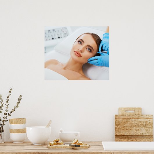 Botox und Einfüllspritzen durch einen ästhetischen Poster (Küche)