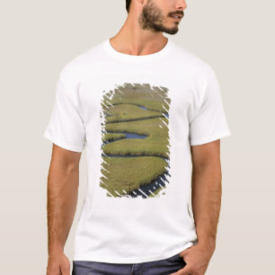 Botswana, Afrika. Luftbild des Okavango-Flusses. T-Shirt