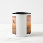 Bottlenose-Delphin, der 2 springt Tasse (Zentrum)