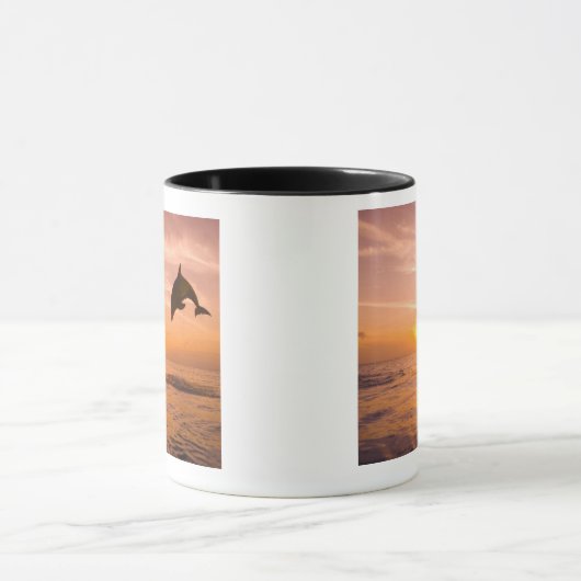 Bottlenose-Delphin, der 2 springt Tasse (Zentrum)