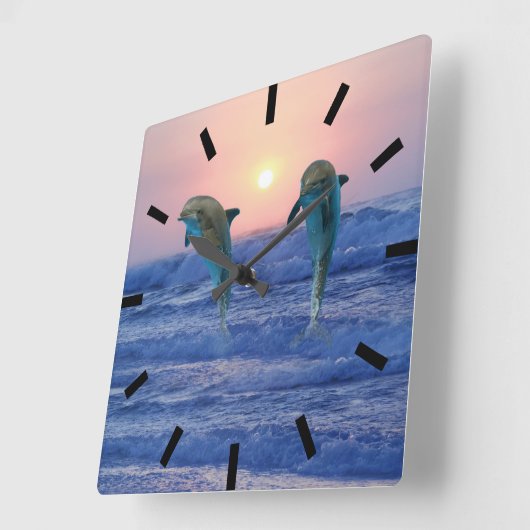 Bottlenose Dolphin bei Sonnenaufgang Quadratische Wanduhr (Winkel)