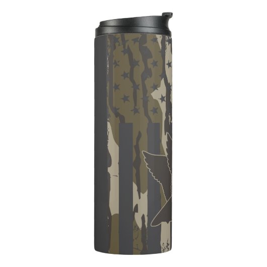 Bottomland Camouflage Duck Junting American Flag U Thermosbecher (Nach links gedreht)