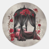 Boudoir | Scarf Canopy Altes antikes Poster Bett Runder Aufkleber (Vorderseite)