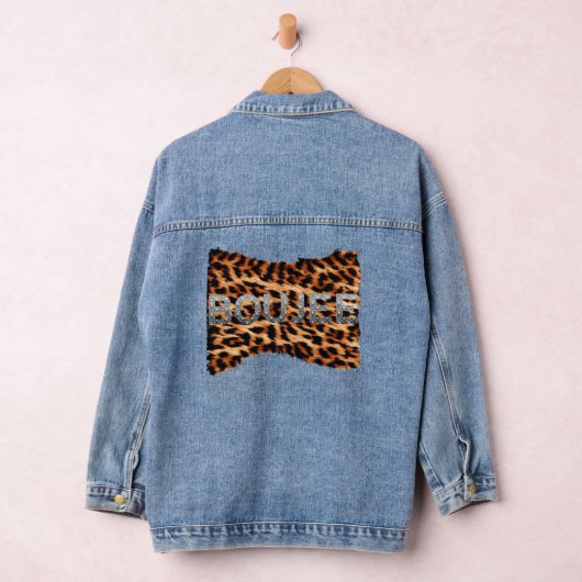 Boujee Imitats Diamond Letters Jeansjacke (Hangar)
