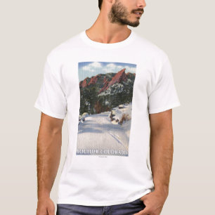Boulder, Colorado - Flatirons im Winter T-Shirt