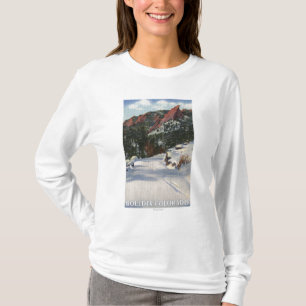 Boulder, Colorado - Flatirons im Winter T-Shirt