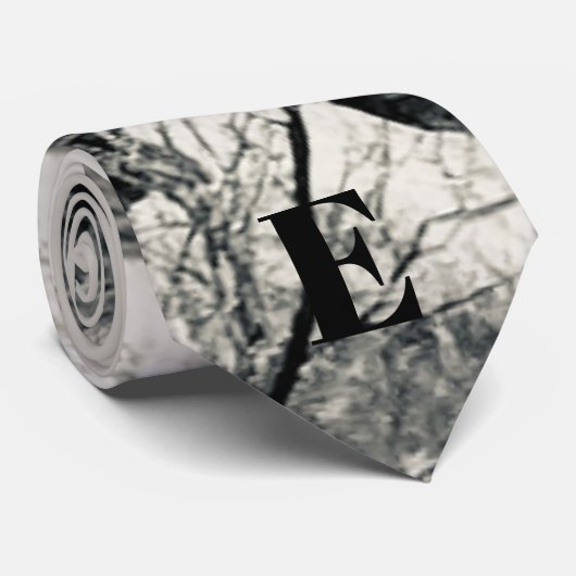 Boulder in der Graustufen-Monogramm Krawatte (Gerollt)