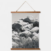 Boulders in Graustufen Wandteppich Mit Holzrahmen (Vorderseite)