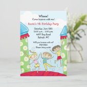 Bounce House Party Einladungen: Green Boys Bouncy Einladung (Stehend Vorderseite)