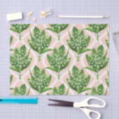 Bouquet der Lilie des Tals Blume auf rosa Seidenpapier (Handwerk)