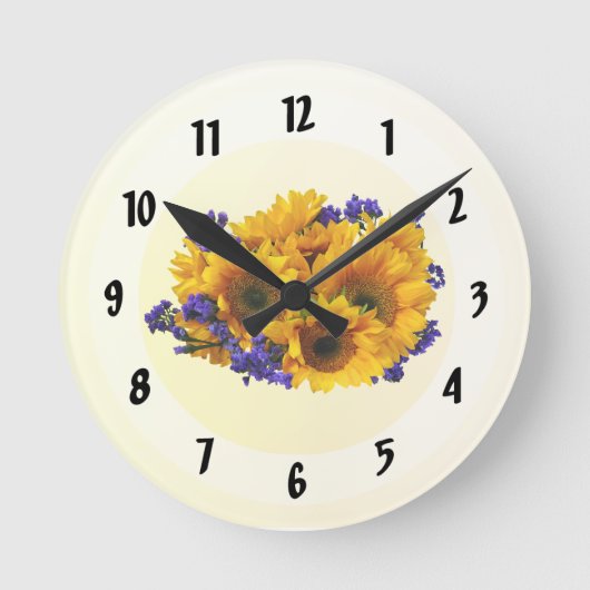 Bouquet mit Sonnenblumen und Lila Statice Runde Wanduhr (Vorderseite)