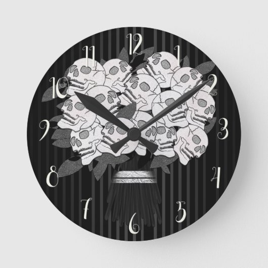 Bouquet of Skull Roses Black & White Runde Wanduhr (Vorderseite)