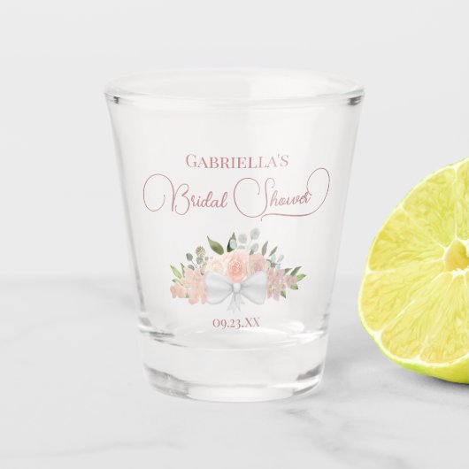 Bouquet von Roses Elegantes Brautparty Schnapsglas (Vorderseite)