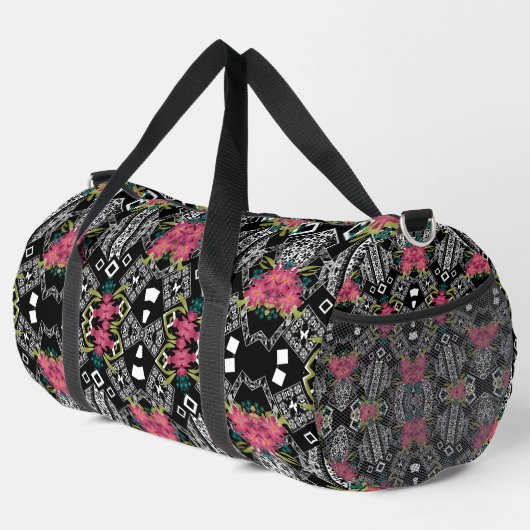 Bouquets aus rosa Blume Blume auf geometrisch Duffle Bag (Rechte Ecke)