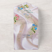 Bouquets von mehrfarbigen Rose auf Seidentexturen All In One Einladung (Außenbereich)