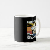 Bourbon Goes In Wisdom Comes Out 1970s Retro T Shi Kaffeetasse (VorderseiteRechts)