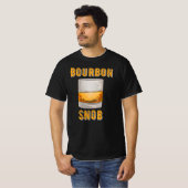 Bourbon Snob Funny Whiskey Drinker T-Shirt (Vorne ganz)