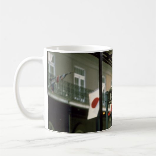 Bourbon-Straßenschild in New Orleans Kaffeetasse (Links)