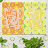 Bourbon und Wodka und Gin, oh, mein! Geschirrtuch (Gefaltet)