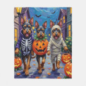 Bouvier des Flandres Trick-or-Treating Halloween Fleecedecke (Vorderseite)