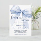 Bow blauer Junge Baby Shower Einladung (Stehend Vorderseite)