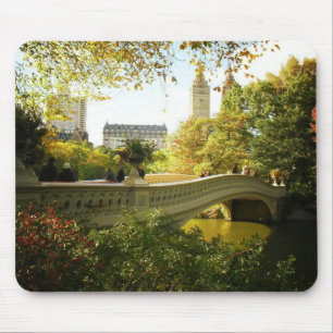 Bow Bridge im Herbst, Central Park, New York City Mousepad