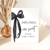 Bow-Diplome sind süß und nehmen eine Leckerei Absc Sockelschild