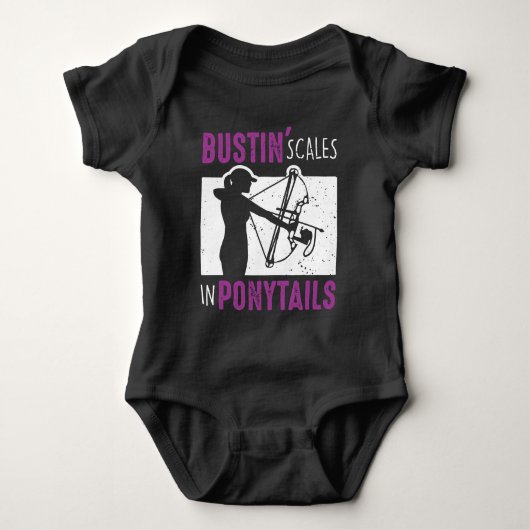 Bow Fish Archery Woman Bowfishing Sport Baby Strampler (Vorderseite)