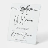 Bow Modern Script Brautparty Willkommen Sockelschild (Vorderseite)