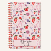 Bow, Rose und Erdbeercoquette Muster BuJo Notizblock (Vorderseite)